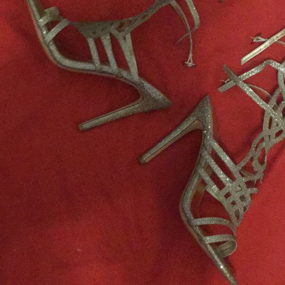 Shoes - Picture 4 of 5